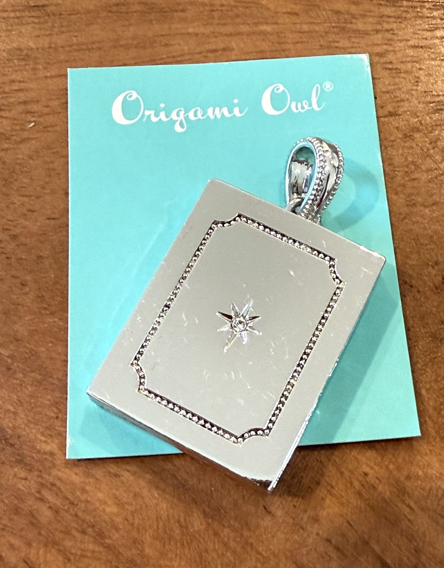 NEW Origami Owl Gratitude Locket Legacy Silver Swarovski Crystal LK2009 Book