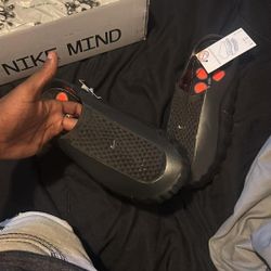 Nike Mind 001 slide 
