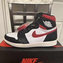 Brand new Jordan Retro 1 High Gym Red size 9.5 with box 