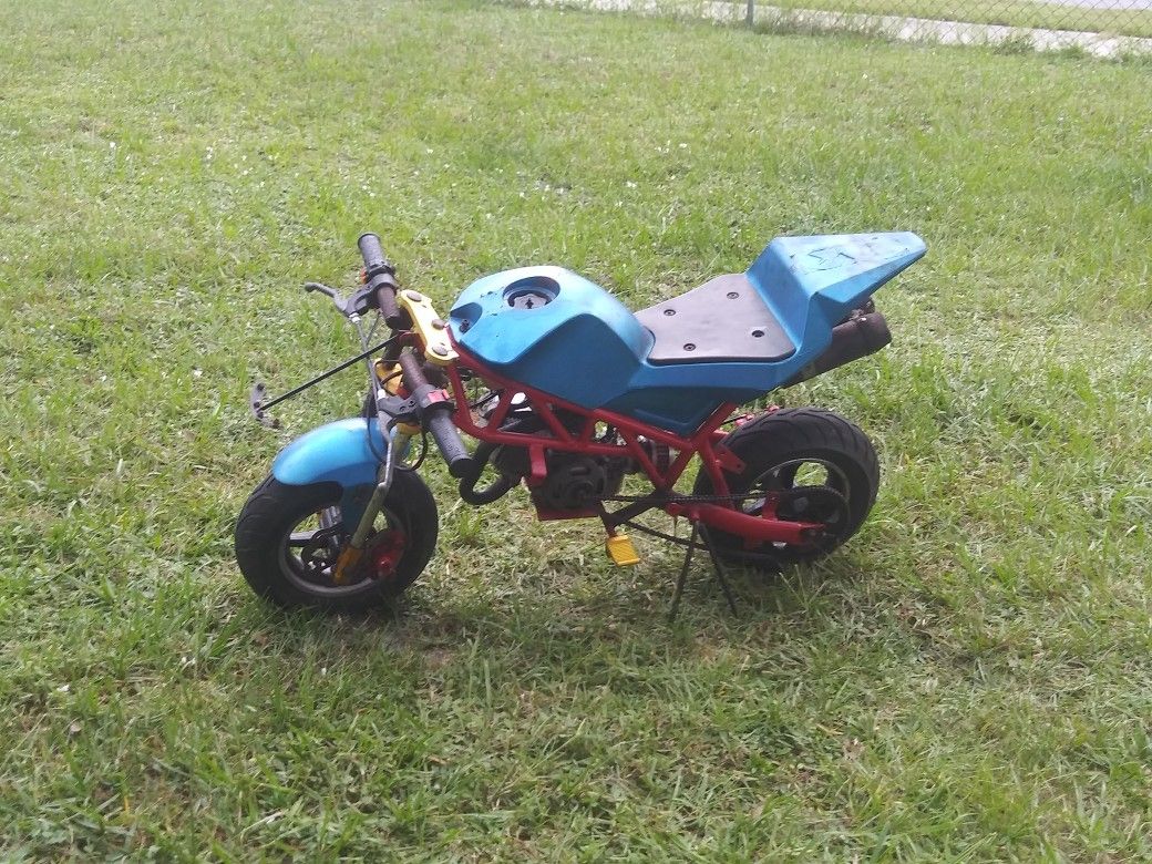 49 cc venom super pocket bike