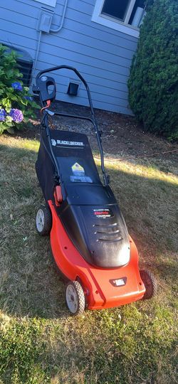 Black & Decker electric mower