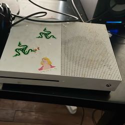 Xbox One X White Edition