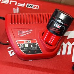 MILWAUKEE 2.0 M12 BATTERY AND CHARGER 