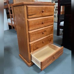 Dresser/ Five drawers dresser