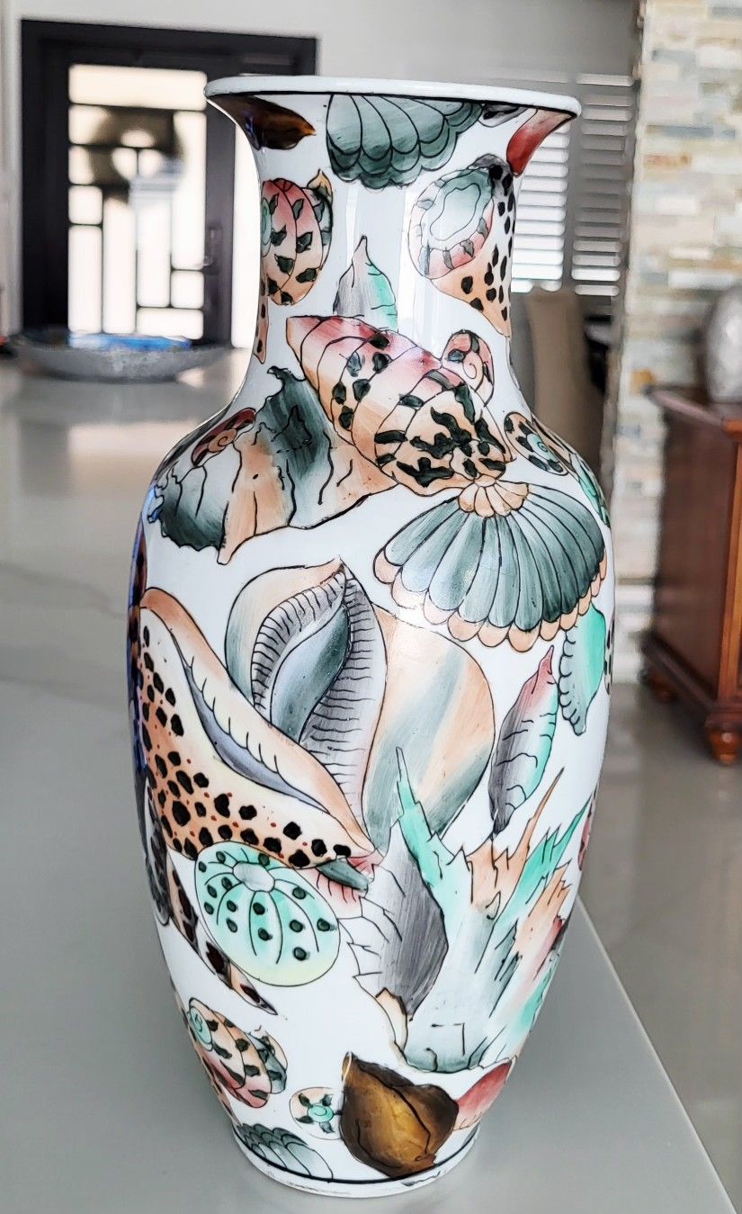 Chinese Vintage Vase
