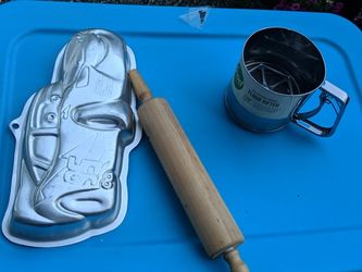 Baking Tin, Rolling Pin N Floor Sifter