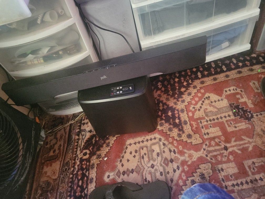 Polk Sound Bar And Subwoofer