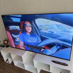 PlayStation 5 + 65 Inch TV