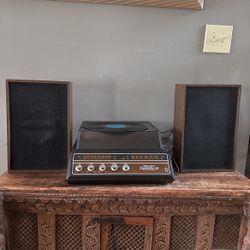 Realistic Clarinette 40 AM FM Stereo Music System