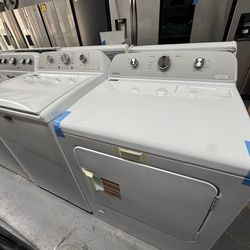 New Maytag Agitator Washer and Gas Dryer Set