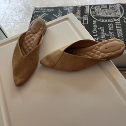 Birdies camel women's shoes, size 8.5 flats 