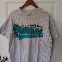 Vintage 90s Florida Marlins Tshirt Large 