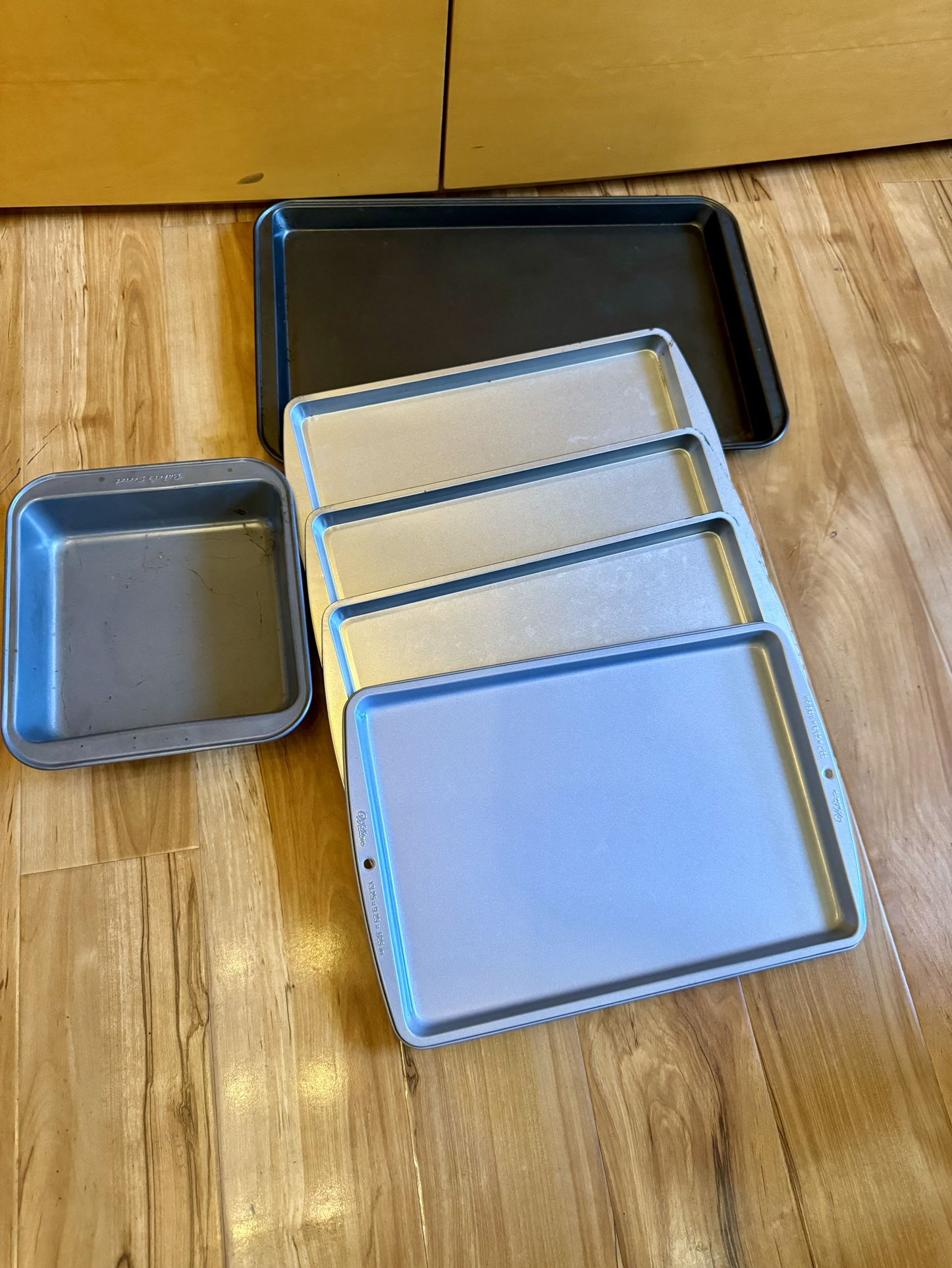 COOKIE SHEETS SET (5) $20