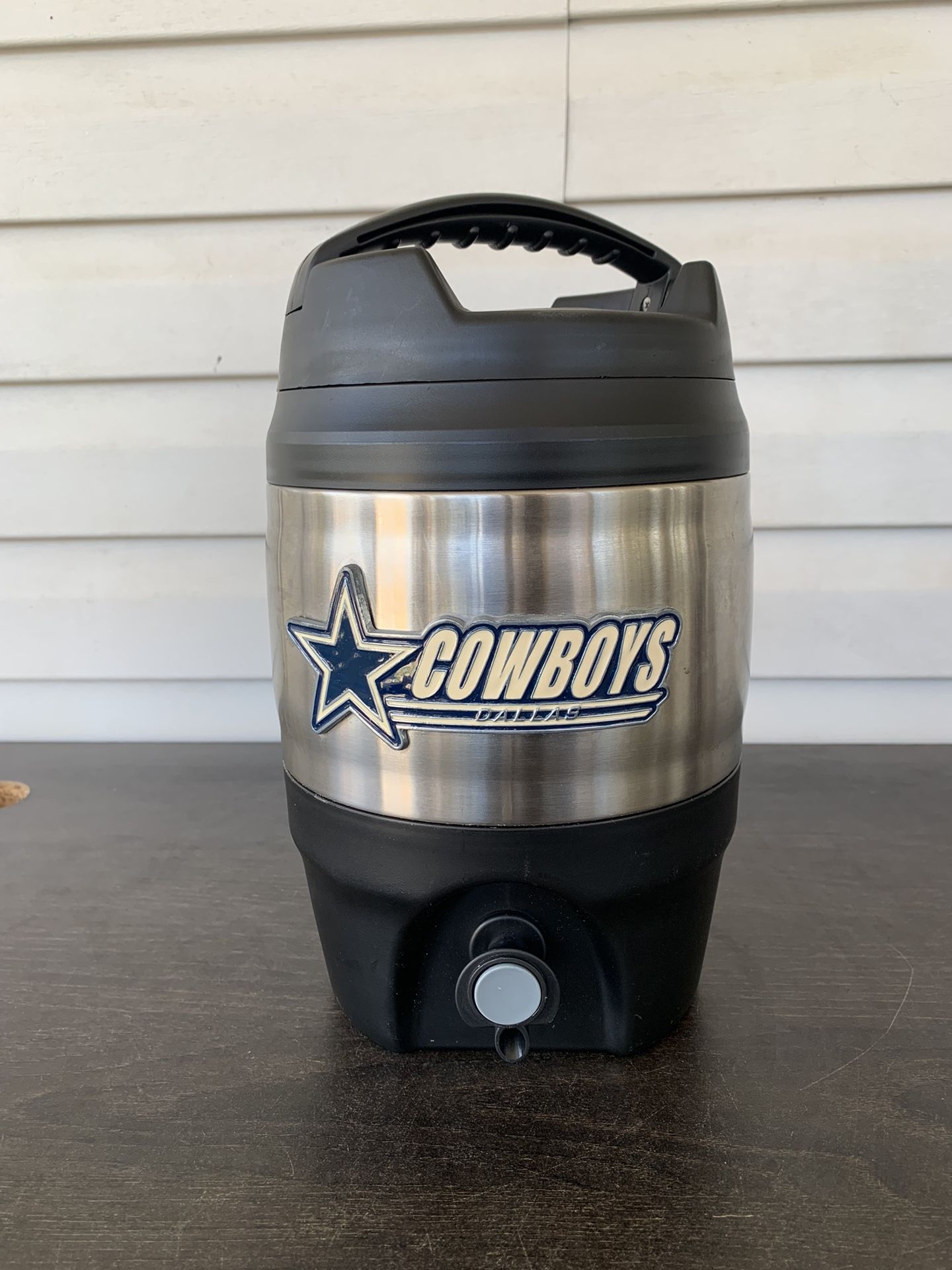 DALLAS COWBOYS 128 OUNCE FRONT SPIKIT TAILGATE COOLER