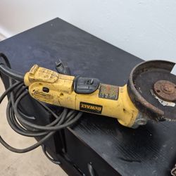 Dewalt Angle Grinder  D2 8402
