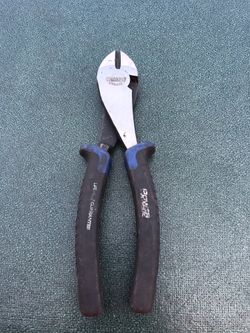 Pliers