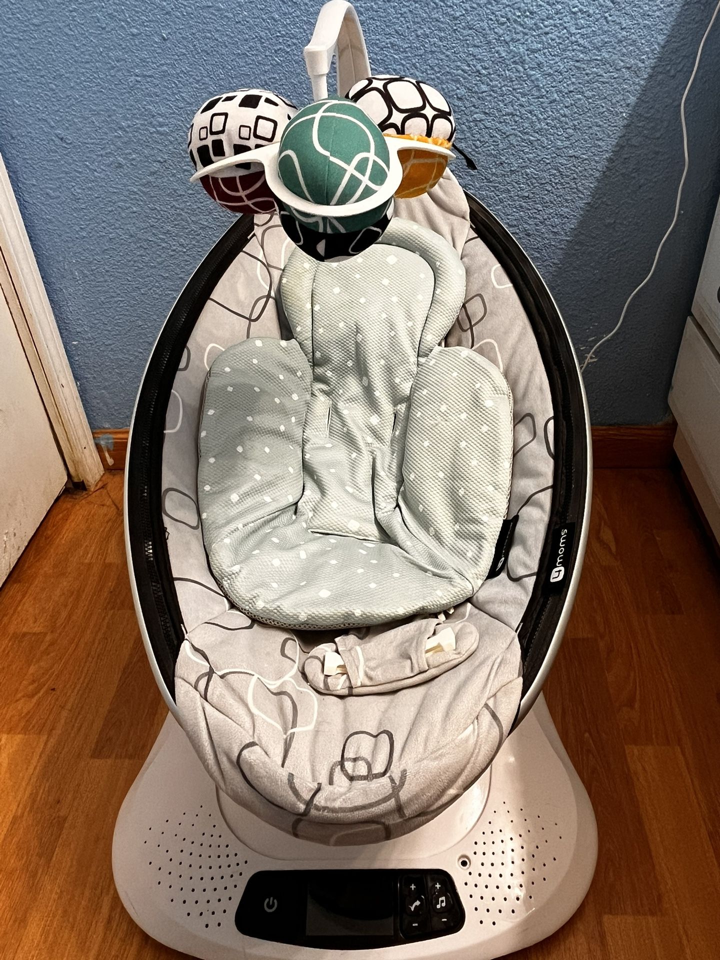 Mamaroo Baby Swing