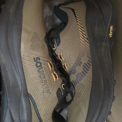 10.5 Saucony Trail Shoes