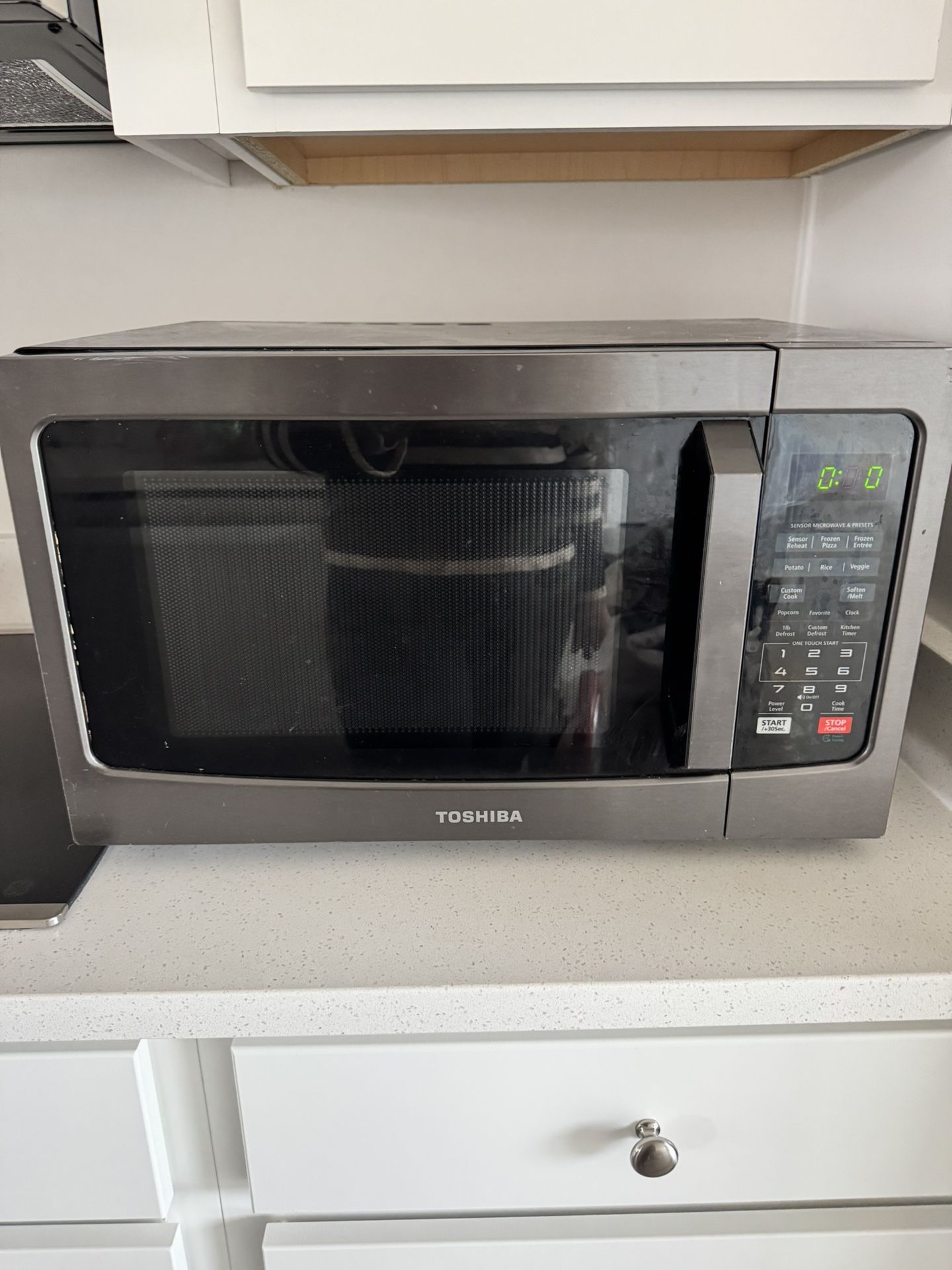 Toshiba Microwave -$60