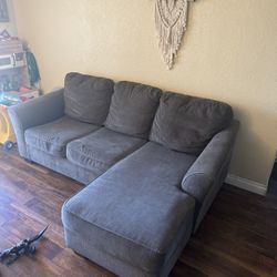 Free Couch PENDING 