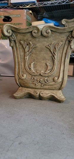 Multiple size planters Read Discription For$$