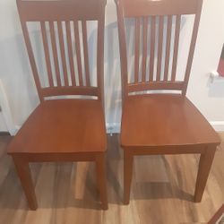 Like New Dining Chairs