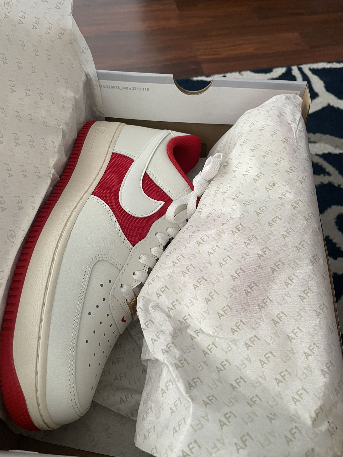 NIKE AIR FORCE 1 Brand New! Size 11