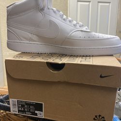 CHRISTMAS DEALS !!  NIKE COURT VISON VAPORMAX