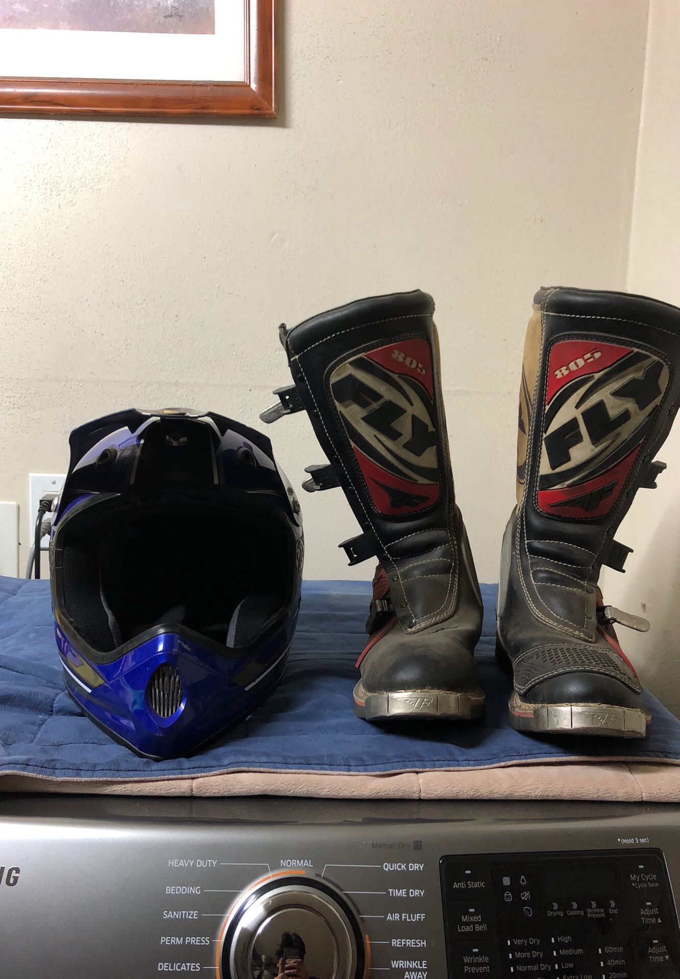 Motocross helmet & boots