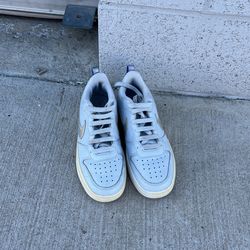 Nike Shoes- Kids 4.5