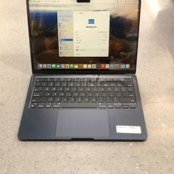 Apple MacBook Air A2681