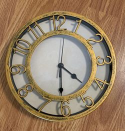 Sac Smarten Arts Wall Clock