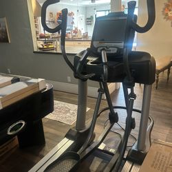 Commercial Grade Gym Quality elliptical machine