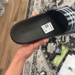 burberry slides