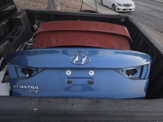 17-18 HYUNDAI ELANTRA TRUNK