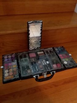 Makeup case