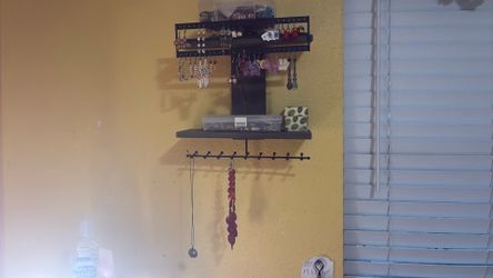 JEWELRY HOLDER