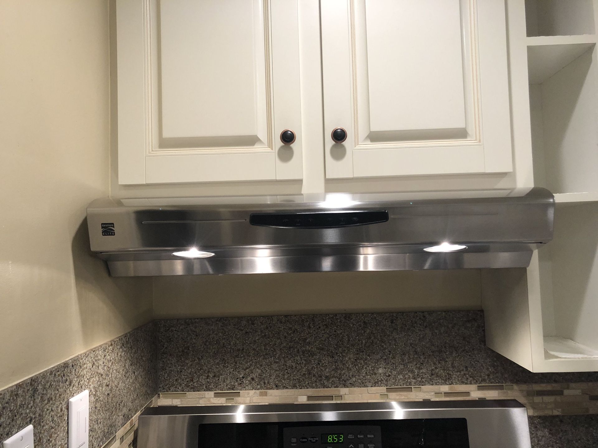 Kenmore Elite 5 Burner Gas Range with Hood for Sale in Redondo Beach, CA OfferUp