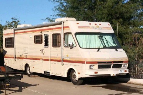 Photo 1988 Motor Home Bounder Class A