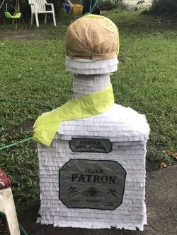 Custom Pinata Piñatas