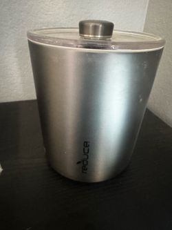 Ice bucket