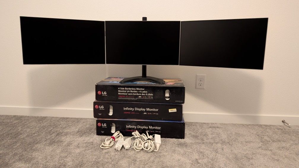 Triple Monitor LG Infinity Display 24" With Stand