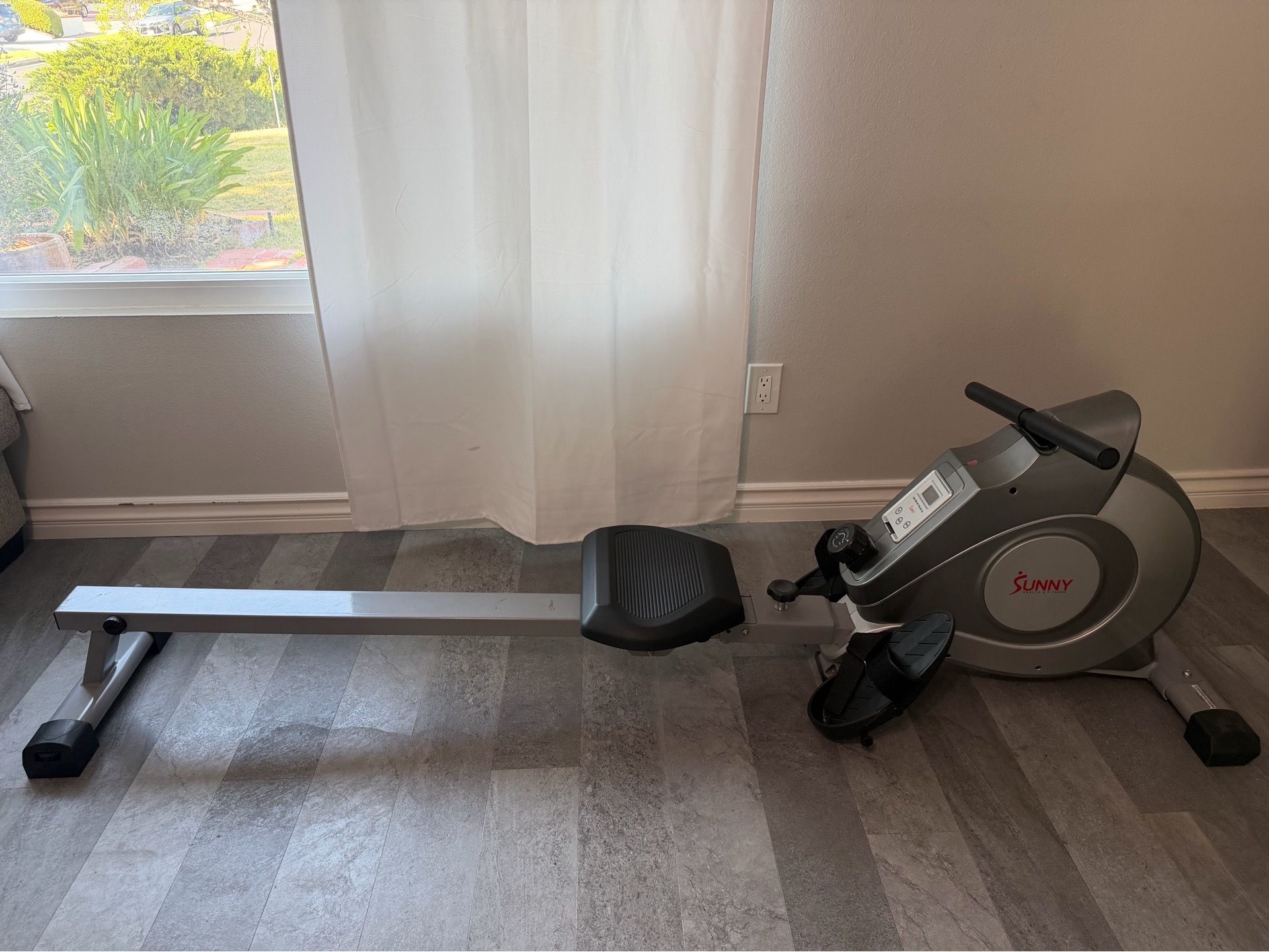 Sunny Health & Fitness Magnetic Rowing Machine