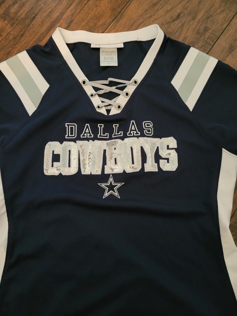 Like New Dallas Cowboys Women's Jersey Shirt for Sale in Houston, TX -  OfferUp