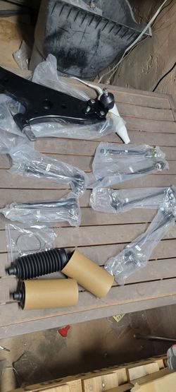 2008----2019 Toyota Highlander/venza  10 piece front suspension rebuild kit