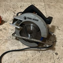 Black And Decker Saw