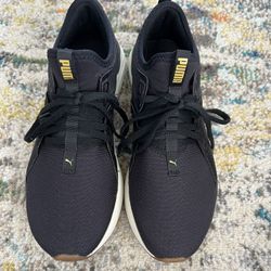 Puma SoftRide Sophia Black And Gold Sneakers Women’s Size 9.5