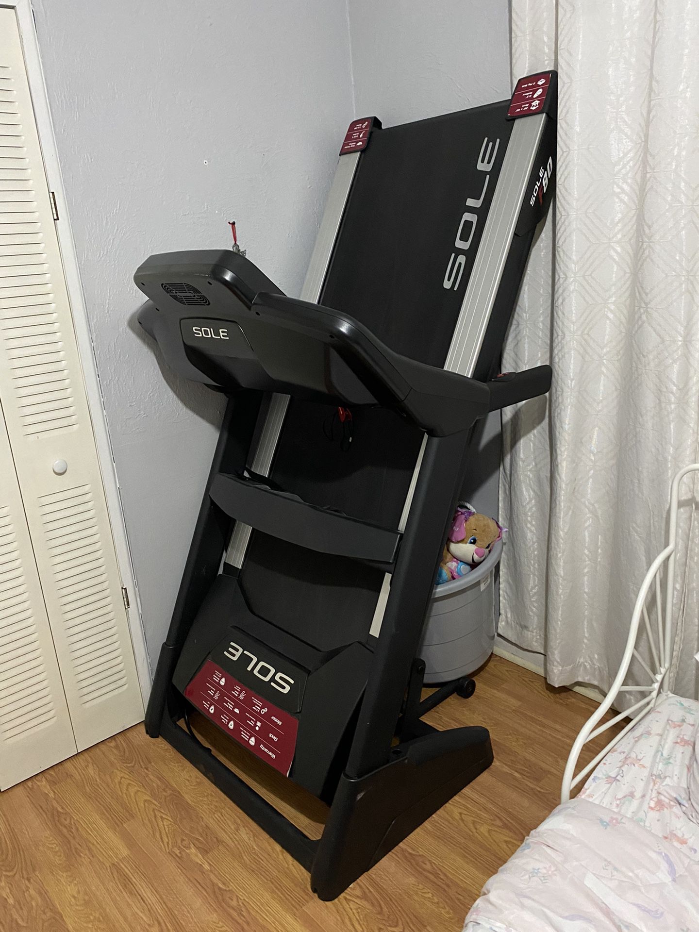 Sole F80 Treadmill 