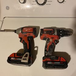 Milwaukee Impact Drill Set 