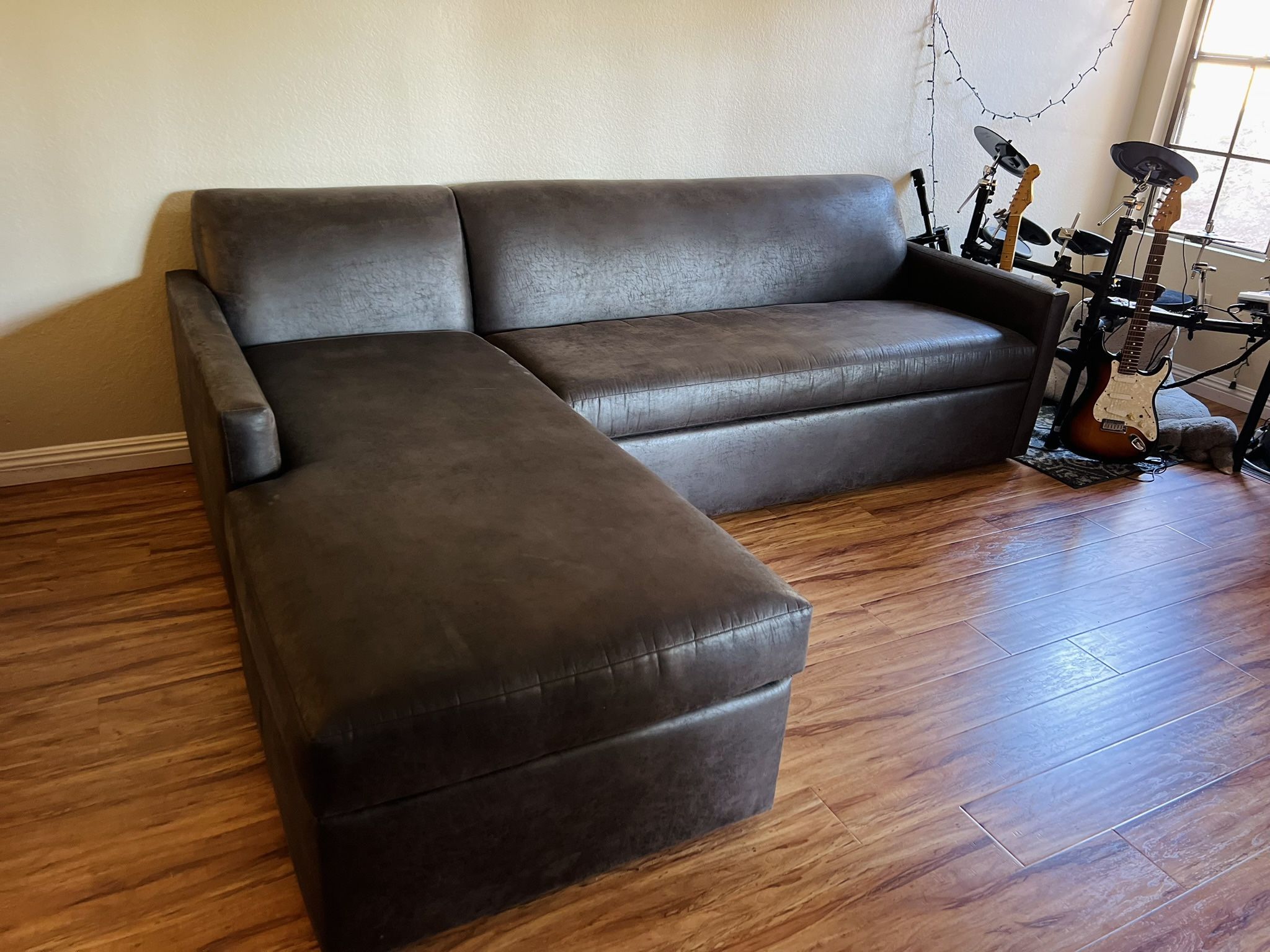 Sectional Sleeper Couch (Queen Size)